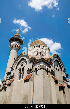 La Grande Moschea Mahmudiye (Moscheea Mare Mahmoud II), famosa architettura e monumento religioso in Constanta, Romania Foto Stock