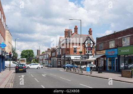 High Street, Hampton Hill, London Borough of Richmond upon Thames, Greater London, England, Regno Unito Foto Stock