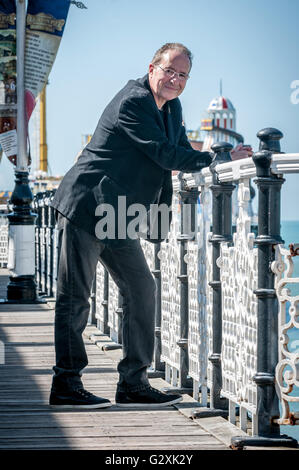 La criminalità scrittore Peter James fotografato in Brighton. Foto Stock