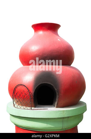 Gourd rosso Forni per bruciare la carta moneta e oro Chinese . Su sfondo bianco Foto Stock