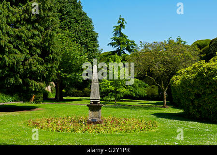 I giardini formali di Ayscoughfee Hall, Spalding, Lincolnshire, England Regno Unito Foto Stock