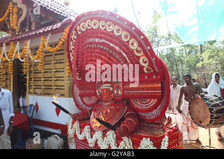 Bhagavati muchilot theyyam Foto Stock