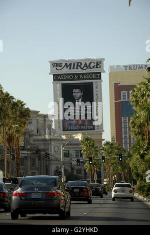 Las Vegas, Nevada, USA. Il 4 giugno, 2016. Vari casinò che rende omaggio alla fine Muhammad Ali legden boxer hanno pic immagine su marques dopo la sua morte in Los Vegas Nevada, USA. Credito: Francesco Giuseppe decano / Deanpictures/Alamy Live News Foto Stock