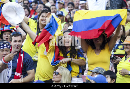 Los Angeles, California, USA. Il 3 giugno, 2016. Colombia ventole in nel 2016 Copa America gioco tra Stati Uniti e Colombia a Levi's Stadium il 3 giugno 2016 a Santa Clara, California. © Ringo Chiu/ZUMA filo/Alamy Live News Foto Stock