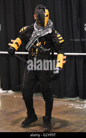 Philadelphia, Pennsylvania, USA. 5 Giugno, 2016. Wizard World Philadelphia 2016, fan vestiti con i costumi dei loro personaggi preferiti al fumetto con expo che si terrà presso il Centro Congressi Pennsylvania in Philadelphia PA © Ricky Fitchett/ZUMA filo/Alamy Live News Foto Stock