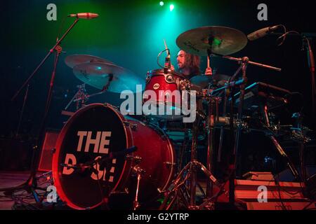 Madison, Wisconsin, Stati Uniti d'America. Il 4 giugno, 2016. Il batterista RALPH ALEXANDER della dose si esibisce dal vivo al Orpheum Theatre di Madison, Wisconsin © Daniel DeSlover/ZUMA filo/Alamy Live News Foto Stock