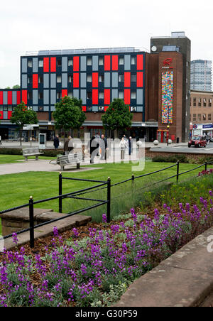 Vista dal Trinity Street per lo studio Inn alloggi per studenti, Coventry, Regno Unito Foto Stock