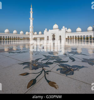 La trascendenza, Sheikh Zayed Grande Moschea di Abu Dhabi Foto Stock