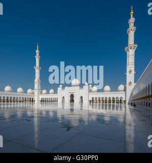 La trascendenza, Sheikh Zayed Grande Moschea di Abu Dhabi Foto Stock