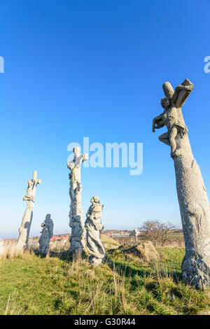 Calvario a Pillersdorf : Croce di Gesù e i due ladroni, Austria, Niederösterreich, Bassa Austria, Weinviertel, Zellerndorf Foto Stock