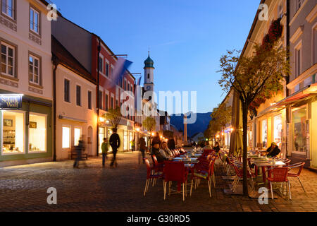 Superiore e inferiore del mercato con Maria Hilf chiesa e colonna mariana, in Germania, in Baviera, Baviera, Baviera, Murnau am Staffelsee Foto Stock