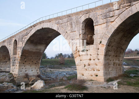 Julian Bridge, Bonnieux Village; Provence, Francia Foto Stock