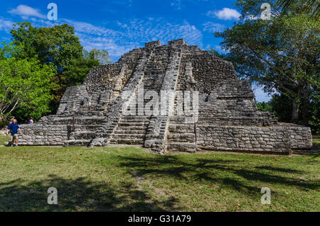 Tempio II del gruppo 1-Una delle rovine Chacchoben. Chacchoben, Messico Foto Stock