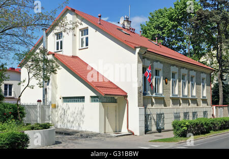 VILNIUS, Lituania - 12 Maggio 2016: l'edificio storico dell' ambasciata del Regno di Norvegia nella Repubblica di Lituania è o Foto Stock