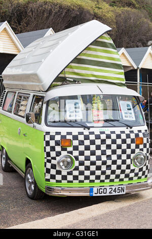 VW Campervan in mostra al Bournemouth Wheels Festival di Bournemouth, Dorset UK, nel mese di giugno Foto Stock