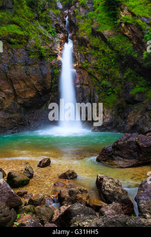 Cascata Jogkradin a Thongphaphum nationalpark in provincia Kanjanaburi, Thailandia Foto Stock