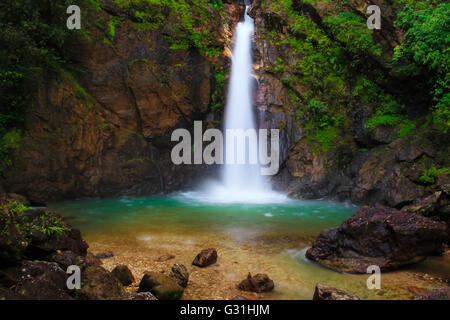 Cascata Jogkradin a Thongphaphum nationalpark in provincia Kanjanaburi, Thailandia Foto Stock