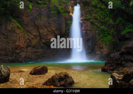 Cascata Jogkradin a Thongphaphum nationalpark in provincia Kanjanaburi, Thailandia Foto Stock