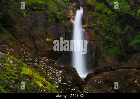 Cascata Jogkradin a Thongphaphum nationalpark in provincia Kanjanaburi, Thailandia Foto Stock