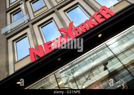 Hannover, Germania, il ramo della catena di abbigliamento NewYorker Foto Stock