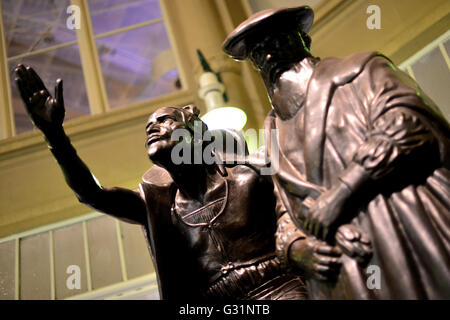 Leipzig, Germania, gruppo bronzeo Faust Mephistopheles e prima di Auerbach's Keller Foto Stock