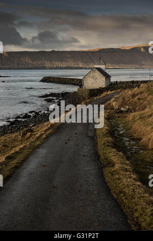 Kirchenfeld, Danimarca, della chiesa di Sant'Olav presso la costa Foto Stock