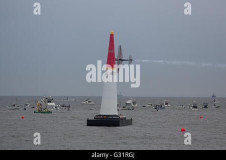 2016/06/05 Chiba, la Red Bull Air Race World Championship 2016 realizzato è la terza fermata in Chiba GIAPPONE. (Foto di Michael Steinebach/AFLO) Foto Stock