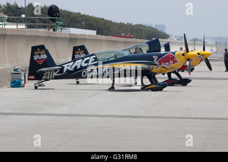 2016/06/04 Chiba, la Red Bull Air Race World Championship 2016 realizzato è la terza fermata in Chiba GIAPPONE. Classe Challenger (foto di Michael Steinebach/AFLO) Foto Stock