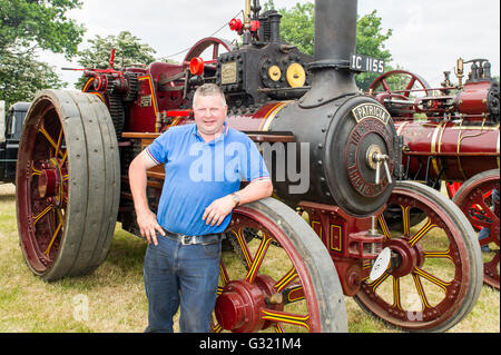 Innishannon, Irlanda. Il 6 giugno 2016. Xix Innishannon vapore & Vintage Rally si è tenuto questo fine settimana, in aiuto della Irish Cancer Society. Ivan Glynn viaggiato per tutto il tragitto da Carlow per esporre il suo 1917 6hp Burrell DCC con trazione a vapore motore 'Patricia'. Credito: Andy Gibson/Alamy Live News. Foto Stock