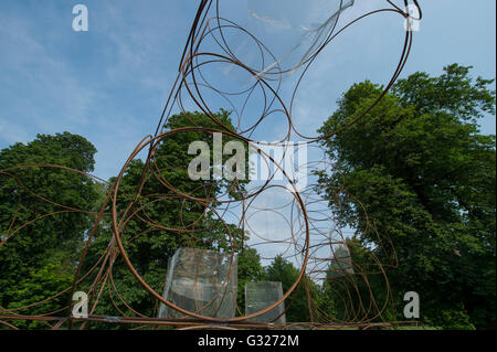 Serpentine Gallery di Londra, Regno Unito. Il 7 giugno 2016. Premere view per il Summer House progettata da Yona Friedman. Credito: artsimages/Alamy Live News. Foto Stock