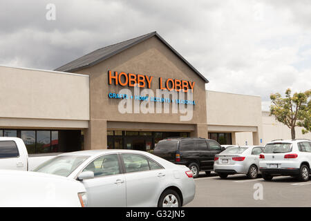 Hobby Lobby arti e mestieri vetrina esterna e parcheggio Foto Stock
