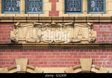 La facciata dell'epoca edoardiana Victoria Terme di Chorlton-su-Medlock in Manchester Foto Stock