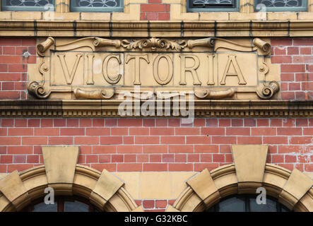 La facciata dell'epoca edoardiana Victoria Terme di Chorlton-su-Medlock in Manchester Foto Stock