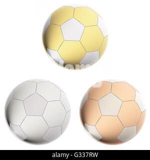 Pallone da calcio. Oro Argento e bronzo calcio. Isolato su sfondo bianco. 3D render Foto Stock