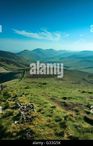 Castlelaw Hill, Turnhouse Hill, Carnethy Hill e Scotti Legge da Allermuir Hill, Pentland Hills, Pentland Hills Regional Park Foto Stock