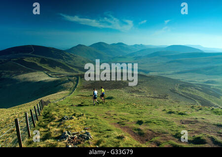 Castlelaw Hill, Turnhouse Hill, Carnethy Hill e Scotti Legge da Allermuir Hill, Pentland Hills, Pentland Hills Regional Foto Stock