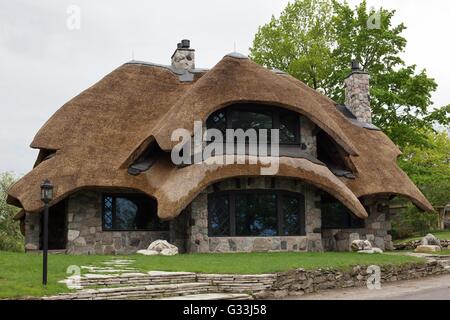 Un fungo casa in Charlevoix, Michigan, Stati Uniti d'America, progettato e costruito dal conte giovane. Foto Stock