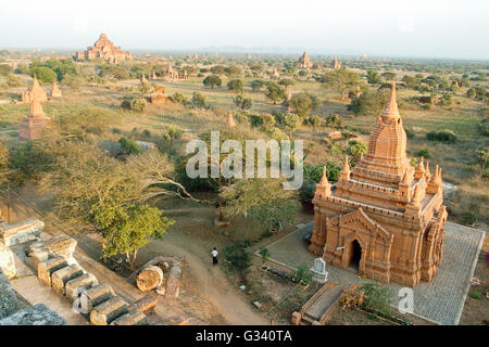 Myanmar (Birmania), Divisione Mandalay, Bagan, Old Bagan, templi costruito nella metà del XII secolo Foto Stock