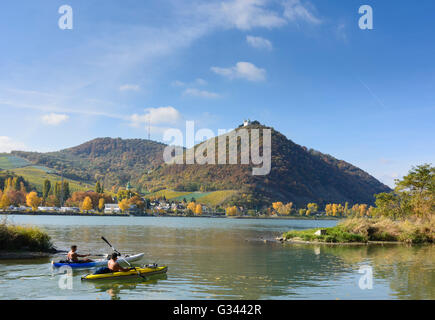 Danubio , Kahlenberg con trasmettitore , Leopoldsberg con San Leopoldo , Kahlenbergerdorf, canoisti, Austria, Vienna Foto Stock