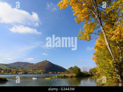 Danubio , Kahlenberg con trasmettitore , Leopoldsberg con San Leopoldo , Kahlenbergerdorf, canoisti, Austria, Vienna Foto Stock