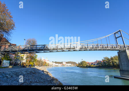 Innsteg sopra il fiume Inn, vista sulla Città Vecchia e la cattedrale, in Germania, in Baviera, Baviera, Niederbayern, Bassa Baviera, Passau Foto Stock
