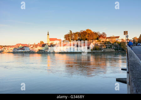 Vista di Schärding am Inn dal vecchio ponte Inn, Austria, Oberösterreich, Austria superiore, , Schärding Foto Stock