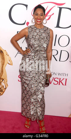 New York, New York, Stati Uniti d'America. Il 6 giugno, 2016. L'attrice TRACEE ELLIS ROSS assiste il 2016 CDFA Fashion Awards che si è tenuto presso la sala da ballo Hammerstein. © Nancy Kaszerman/ZUMA filo/Alamy Live News Foto Stock