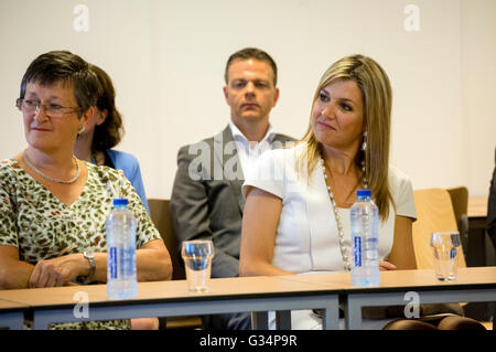 Eindhoven, 08-06-2016 HM Regina Máxima HM Regina Máxima visiti la Jan van Brabant College e la Summa College di Eindhoven. La visita ha avuto luogo presso la Summa College, e fu dedicata al proprio programma di Boss di Qredits RPE/Albert Nieboer/Paesi Bassi - nessun filo SERVICE - Foto Stock