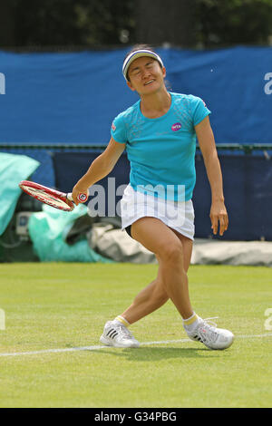 Nottingham Tennis Center, Nottingham, Regno Unito. Il giorno 08 Giugno, 2016. Aegon WTA Nottingham Open Day 5. Lo Shoko Aoyama del Giappone mostra frustrazione Credito: Azione Sport Plus/Alamy Live News Foto Stock