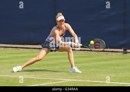 Nottingham Tennis Center, Nottingham, Regno Unito. Il giorno 08 Giugno, 2016. Aegon WTA Nottingham Open Day 5. Scritto da Alison Riske del credito USA: Azione Plus sport/Alamy Live News Foto Stock