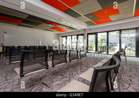 Tours, Francia. Il giorno 08 Giugno, 2016. Il Clarion Hotel Chateau Belmont a Tours in Francia, giugno 8, 2016. La Czech National Soccer team si soggiornare in questo hotel durante l'Euro 2016. © David Tanecek/CTK foto/Alamy Live News Foto Stock