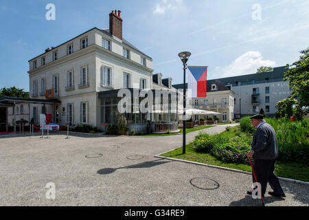 Tours, Francia. Il giorno 08 Giugno, 2016. Il Clarion Hotel Chateau Belmont a Tours in Francia, giugno 8, 2016. La Czech National Soccer team si soggiornare in questo hotel durante l'Euro 2016. © David Tanecek/CTK foto/Alamy Live News Foto Stock