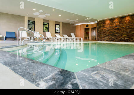 Tours, Francia. Il giorno 08 Giugno, 2016. Il Clarion Hotel Chateau Belmont a Tours in Francia, giugno 8, 2016. La Czech National Soccer team si soggiornare in questo hotel durante l'Euro 2016. © David Tanecek/CTK foto/Alamy Live News Foto Stock