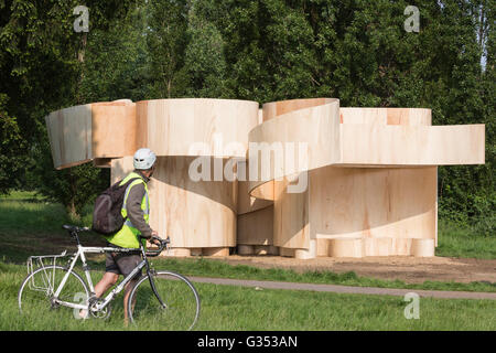 Londra, Regno Unito. Il 7 giugno 2016. Casa estiva di Barkow Leibinger. La Serpentina rivela il completamento delle strutture per la sua architettura di espanso programma per il 2016: la 16th Annual Pavilion progettato da Bjarke Ingels Group (BIG) e quattro recentemente commissionato Estate case da Kunle Adeyemi (NLE), Barkow Leibinger, Yona Friedman e Asif Khan. Il padiglione e case estive sono liberi di vista dal 10 giugno al 9 ottobre 2016. Foto Stock